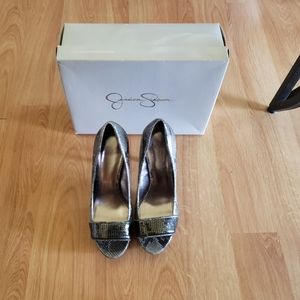 Jessica Simpson size 8.5 Dark Pewter